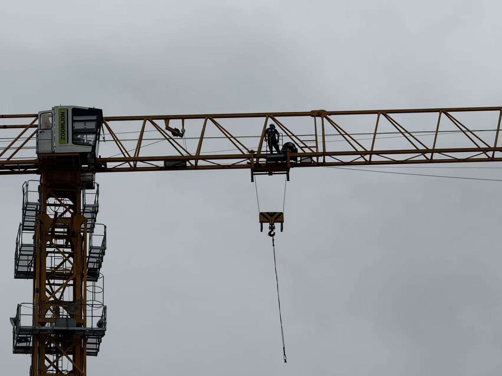 1748394147121655.jpg e5e5bc566c9b9183a8a9b5becbf8679.jpg