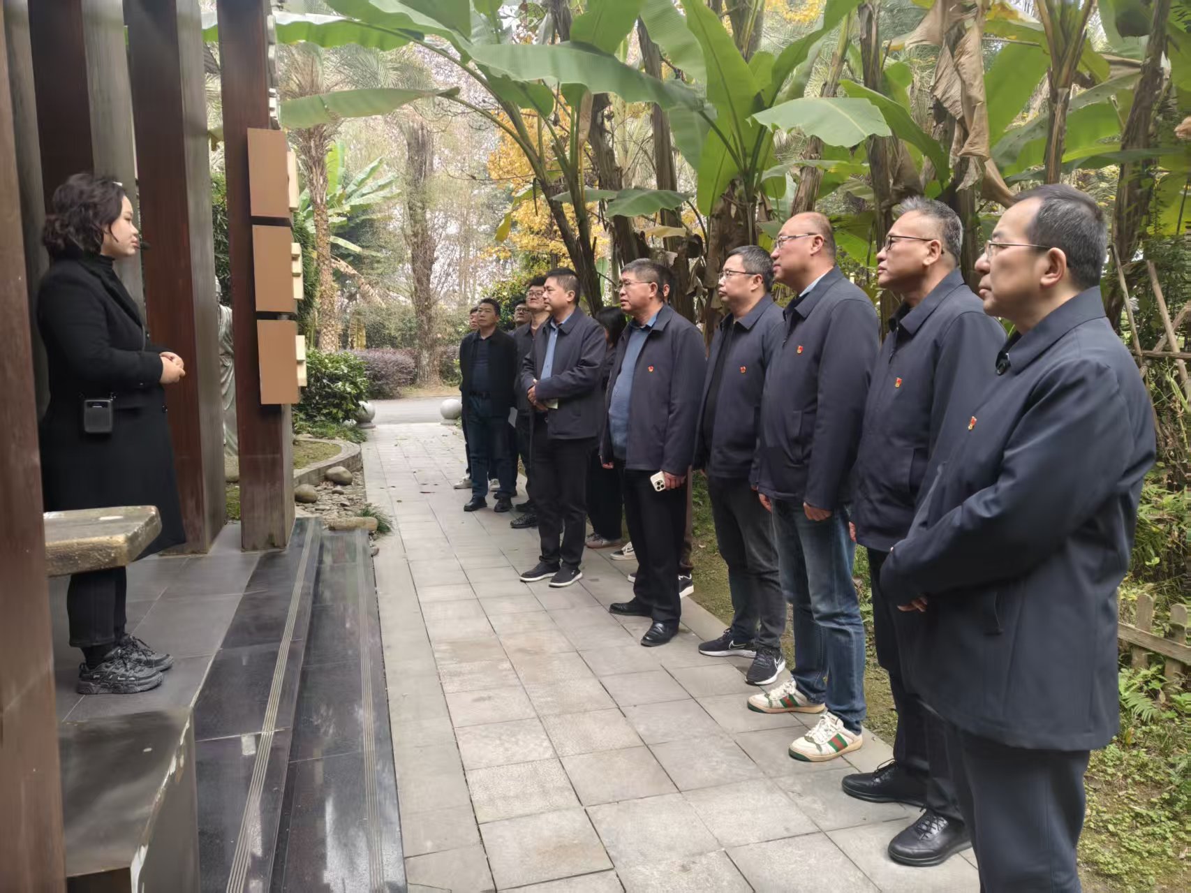 1765327454359646.jpg b89e442fa88f6ceb9d5d23905d092f17.jpg